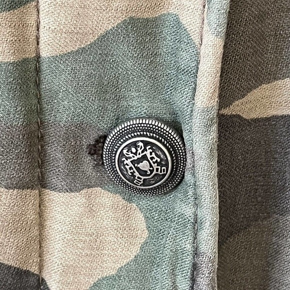 𝅺FREE People Not Your Brothers Faded Green Camo Print Surplus Shacket Jacket XS - Picture 11 of 14